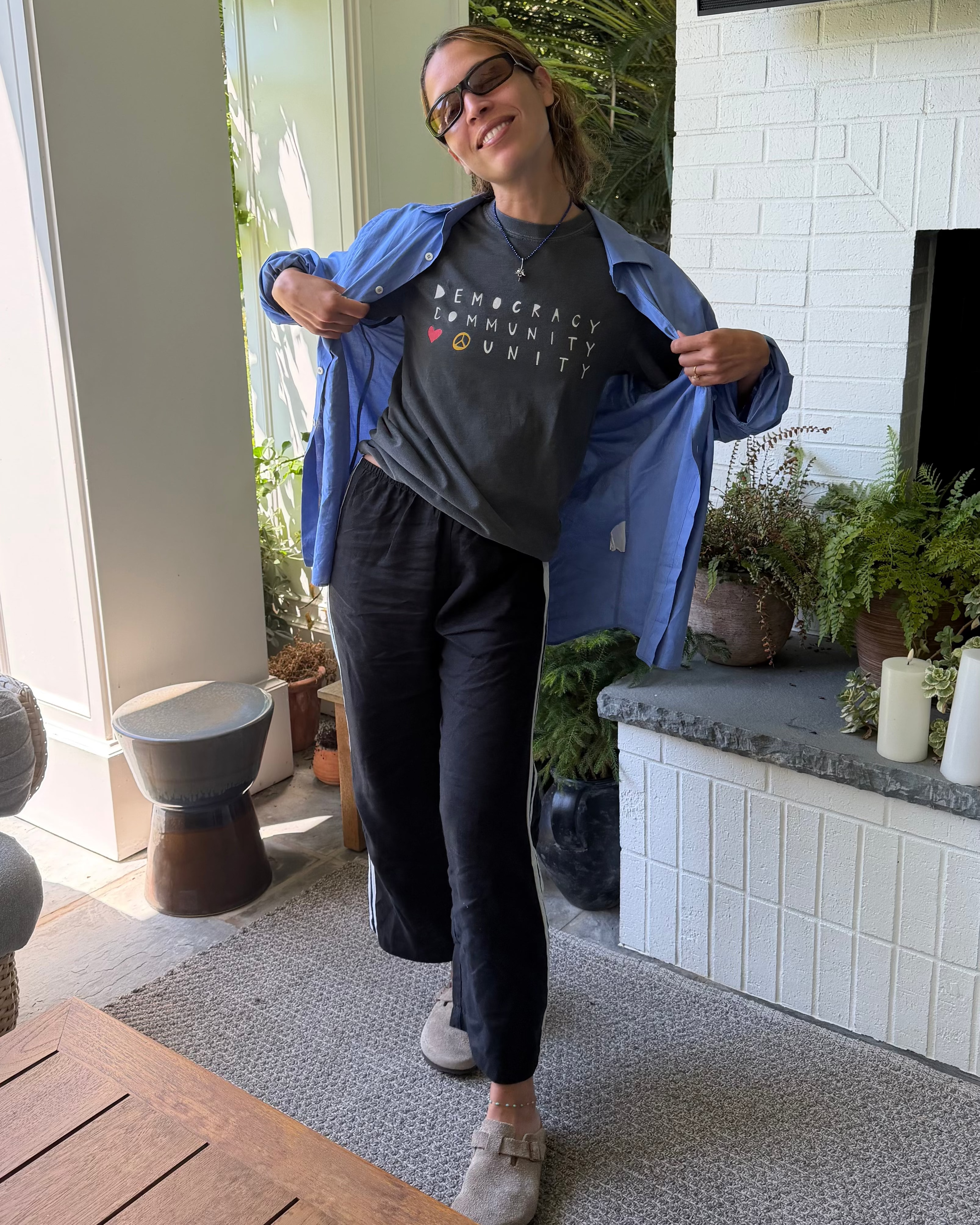 DEMOCRACY COMMUNITY UNITY cotton tee